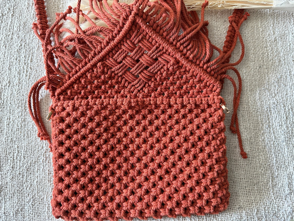 Sac bandoulière en macramé Carina S. Créations
