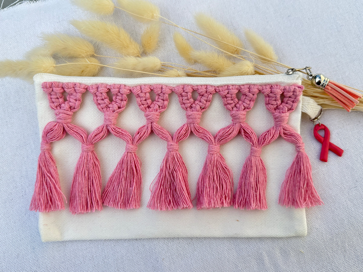 Pochette en macramé – Octobre Rose 🎀