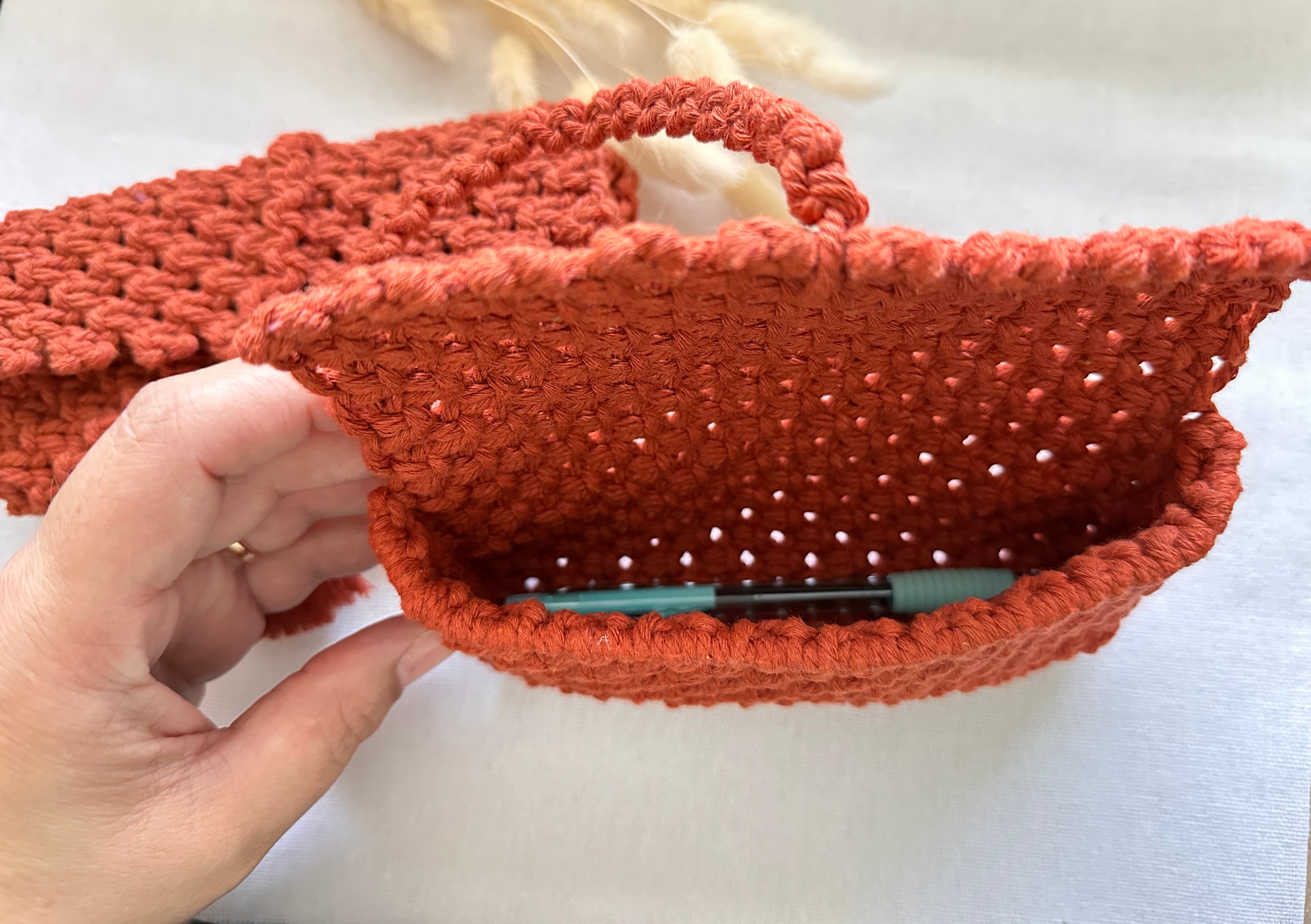 Étui à stylo en macramé[SUR COMMANDE]