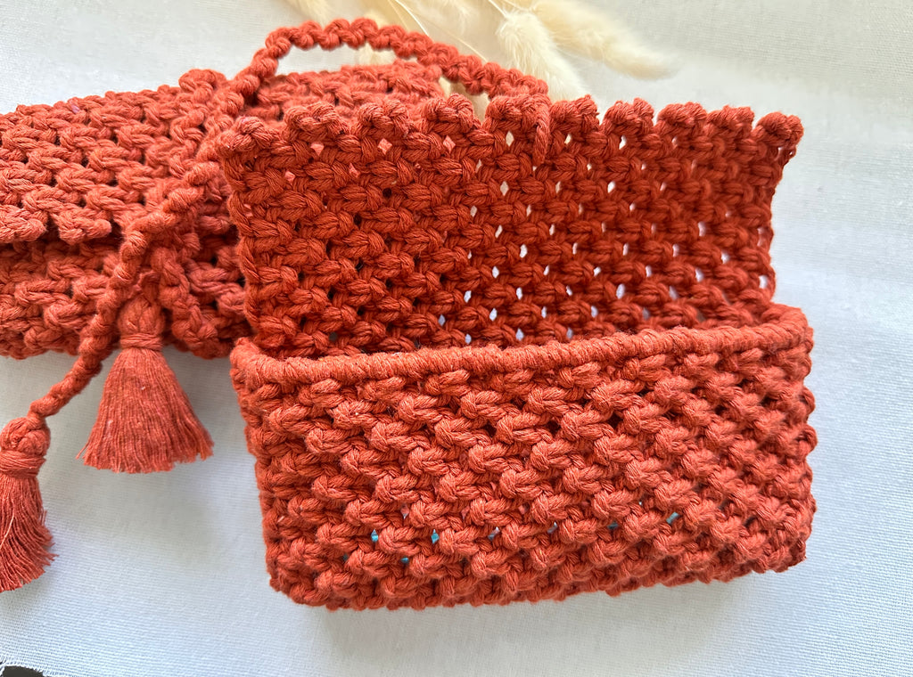 Étui à stylo en macramé[SUR COMMANDE]