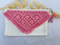 Pochette en macramé – Octobre Rose 🎀
